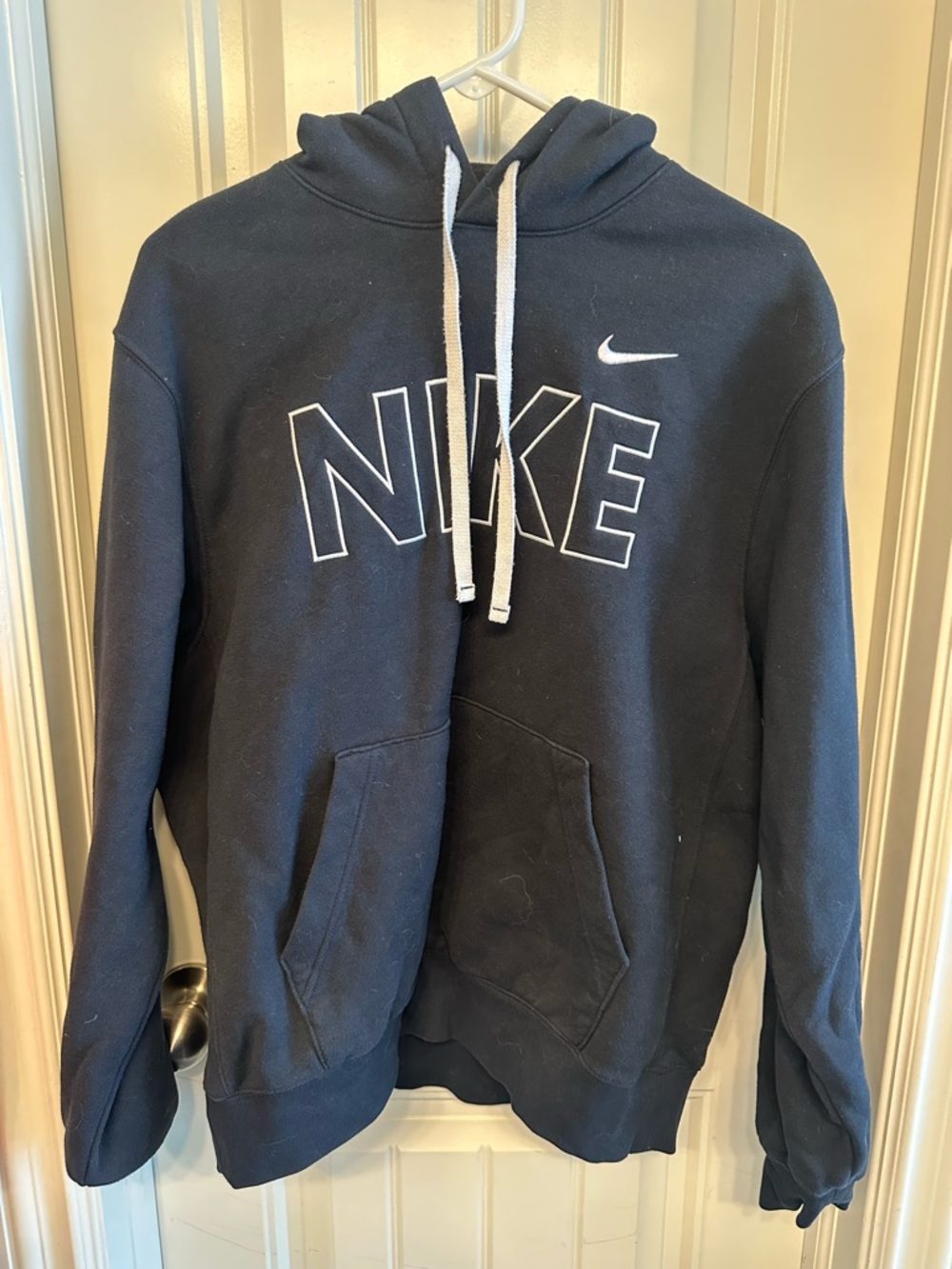 Nike dark navy Men’s Pullover Hoodie with White Logo
